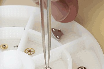 杭州万国镶钻表带维修